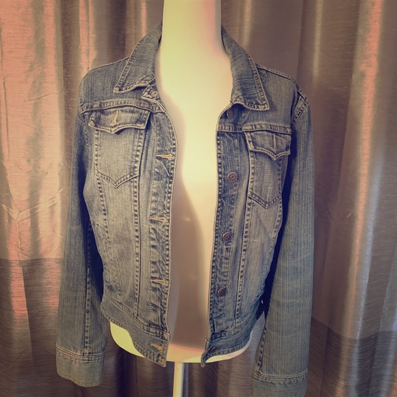 The Limited Denim Jean Jacket - Picture 1 of 3